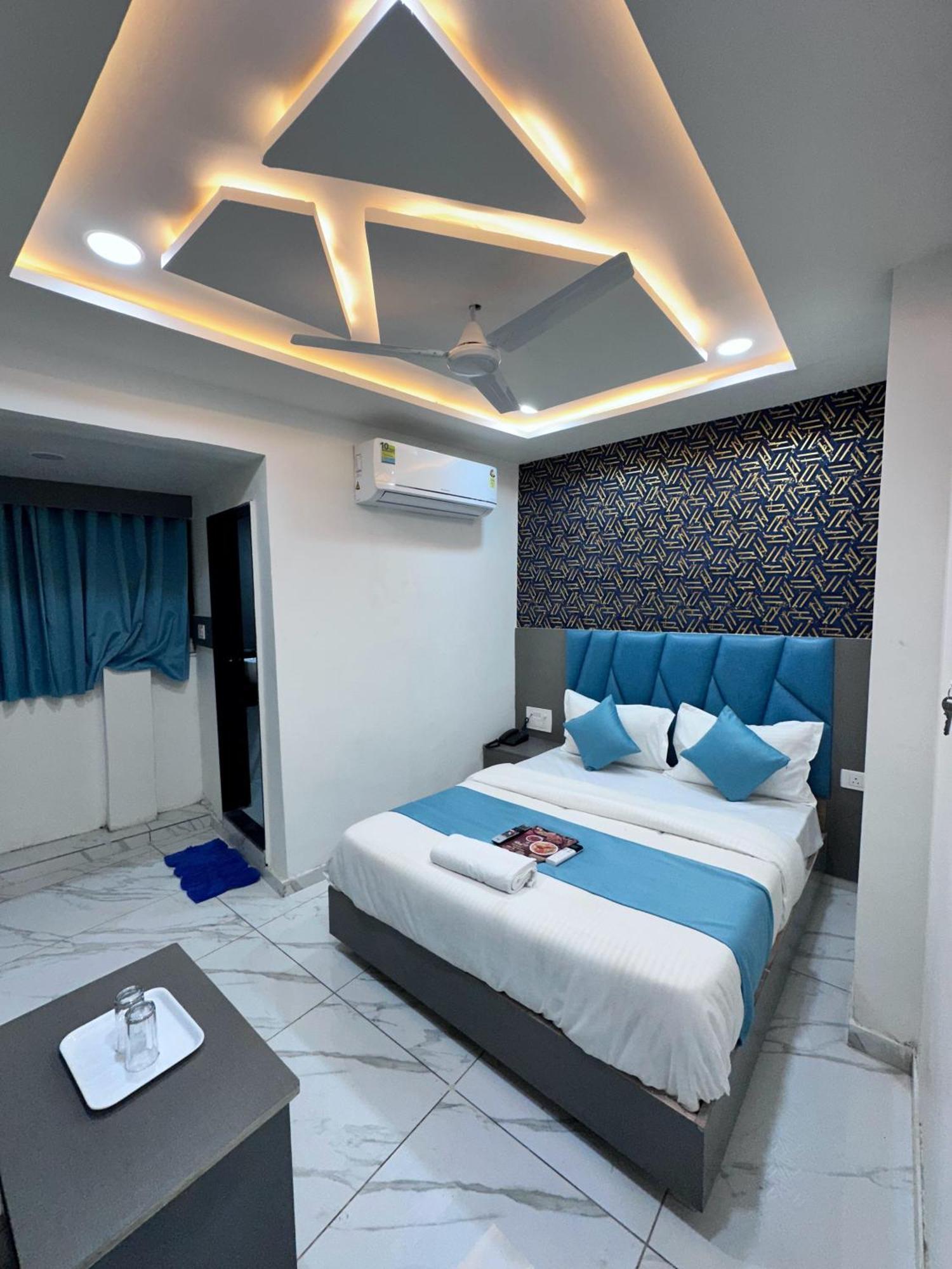 Hotel The Pacific Ahmedabad Airport Екстериор снимка